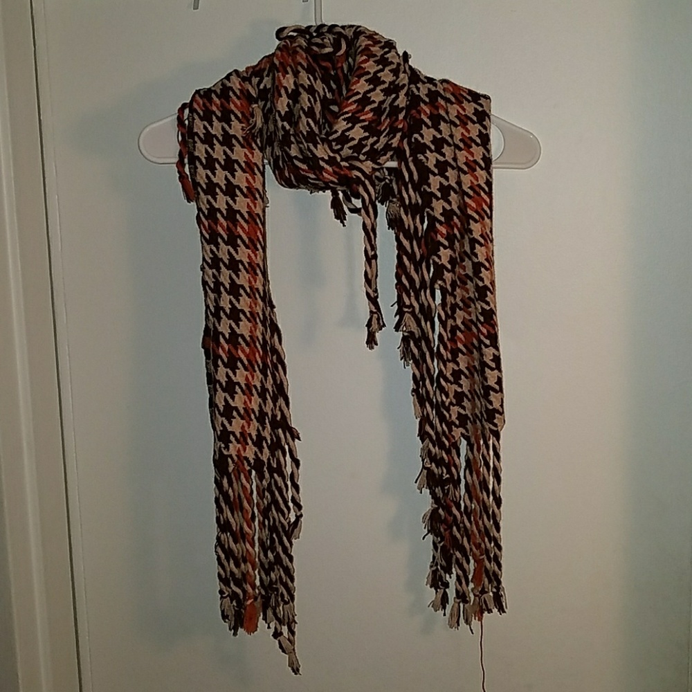 Brown Houndstooth Scarf